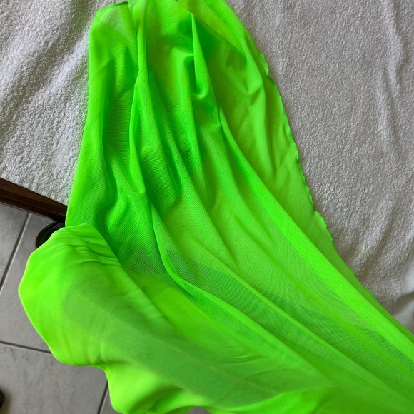 Ellejay tie top and matching wrap skirt - Picture 7 of 7